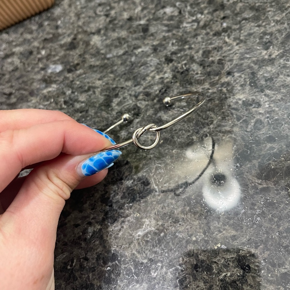 Knot Adjustable silver bracelet